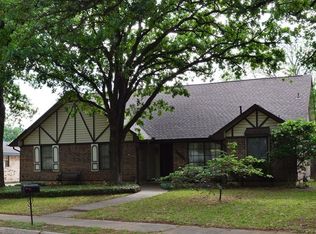 1303 Quanah St, Irving, TX 75060