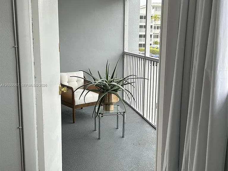 215 SE 3rd Ave #206A — Photo 18