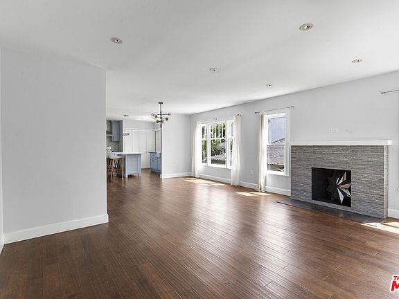4th image of 964 Edgecliffe Dr