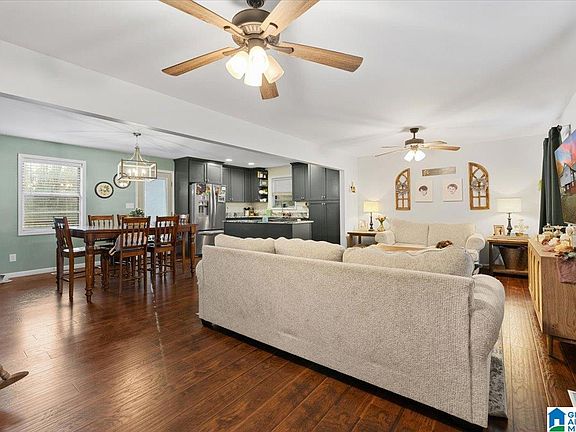 5th image of 363 Oak Ridge Dr