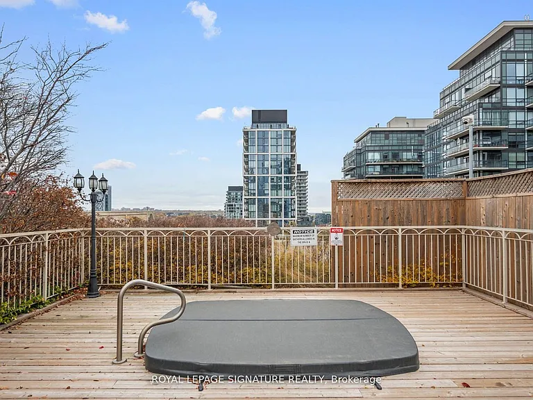323 Richmond St E #405 — Photo 22
