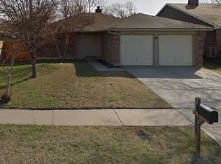 5925 Inks Lake Dr, Arlington, TX 76018