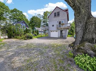 11 Johnson Ave, North Kingstown, RI 02852