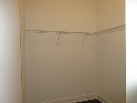 4th image of 1056 N Ashland Ave