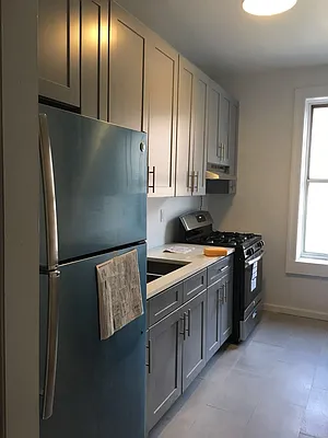 Rented by Realty 2000 Associates Ltd | media 22