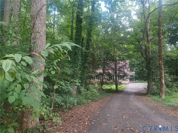4601 Black Oak Rd, North Chesterfield, VA 23237