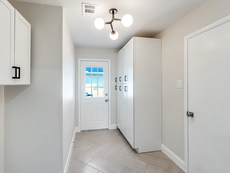3222 Galahad Dr — Photo 17