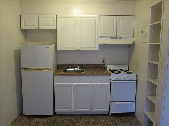 4th image of 1933 NW 4th Ave APT A