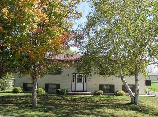 511 Alan Dr APT 4, Mount Horeb, WI 53572