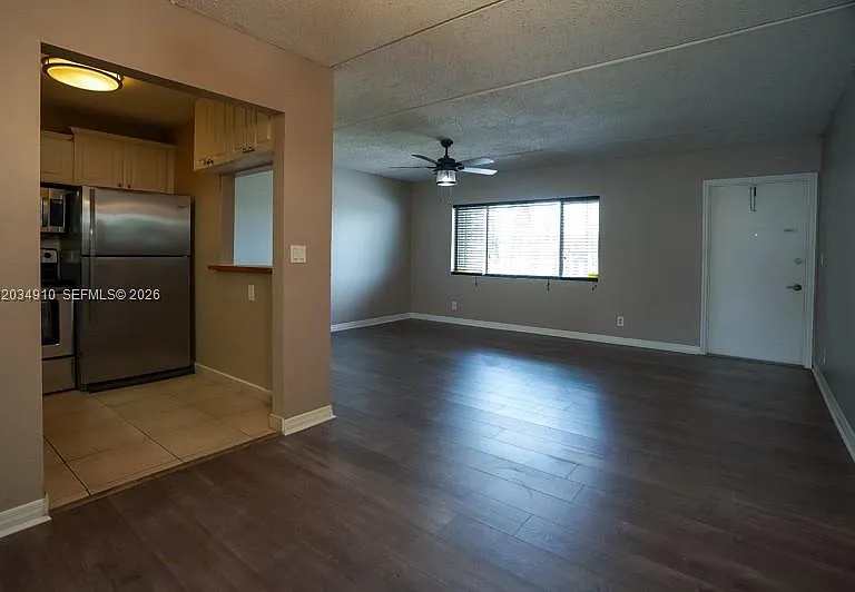 2200 Springdale Blvd #214 — Photo 8