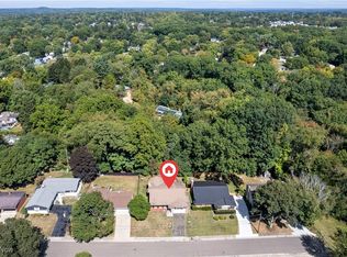 441 Sandhurst Rd, Akron, OH 44333