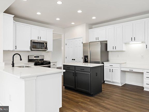 5th image of 2056 Golf Dr