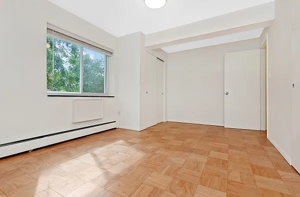 3 bed, 980 sqft, $4,200 — Photo 4