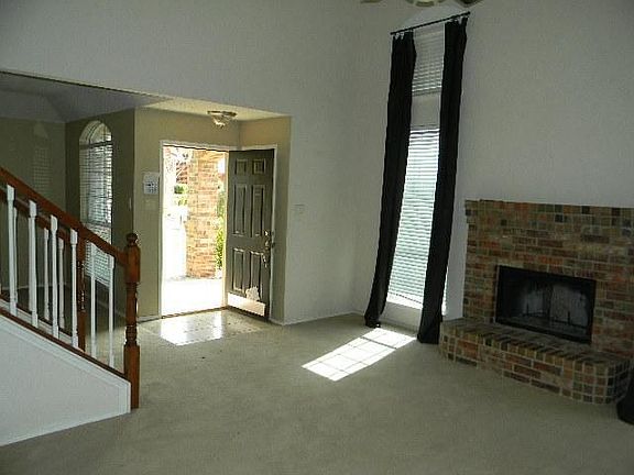 3rd image of 1501 Blair Dr