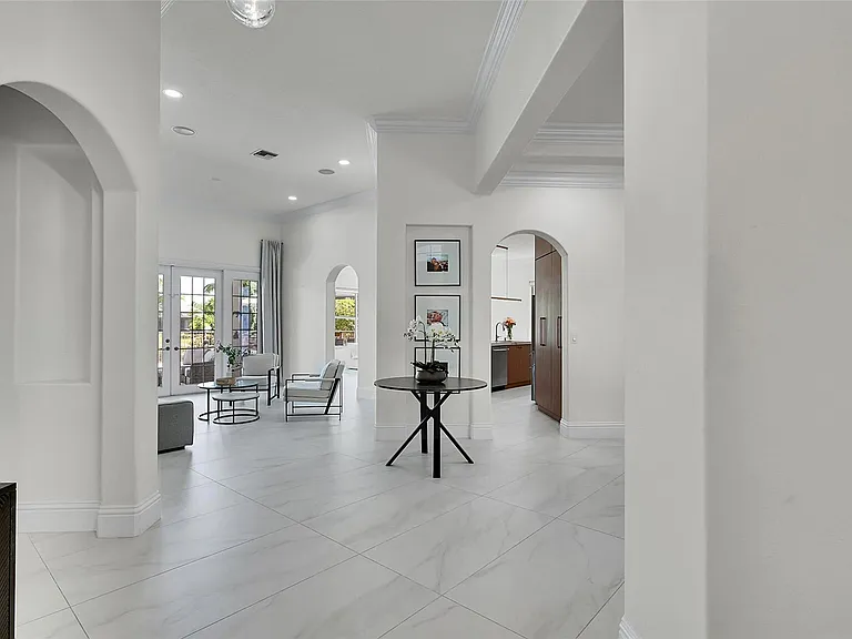 11163 NW 69th Pl — Photo 13