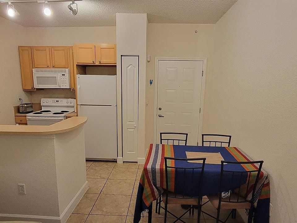 1st image of 6001 SW 70th St APT 318