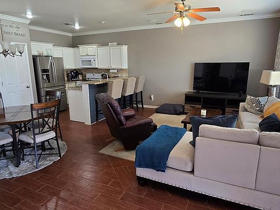 4th image of 7266 Barksdale Ln
