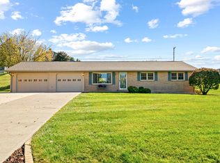 90 Overland Dr SW, Christiansburg, VA 24073