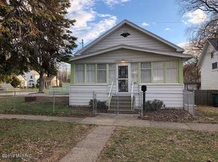 1925 Vanderlinde St, Muskegon, MI 49441