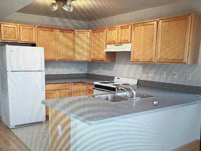 2910 N Newhall St #A — Photo 2