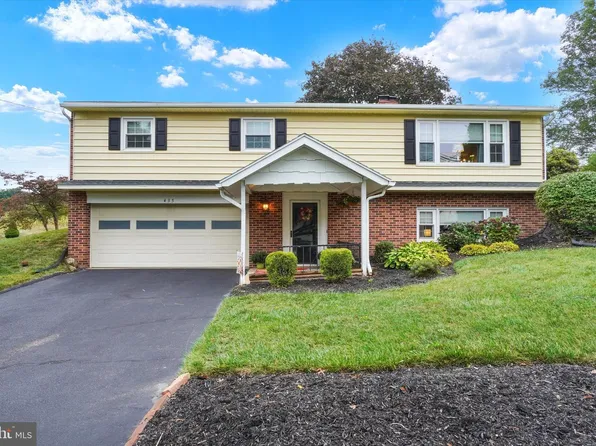 435 Allegheny Dr, York, PA 17402