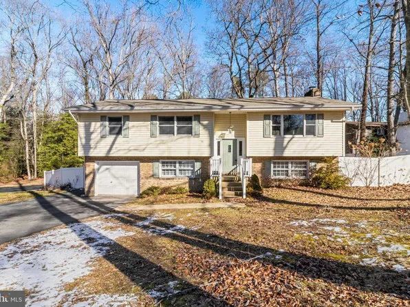 23560 Gross Dr, California, MD 20619