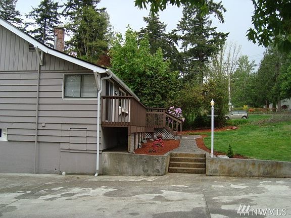 4th image of 1134 Shorewood Dr