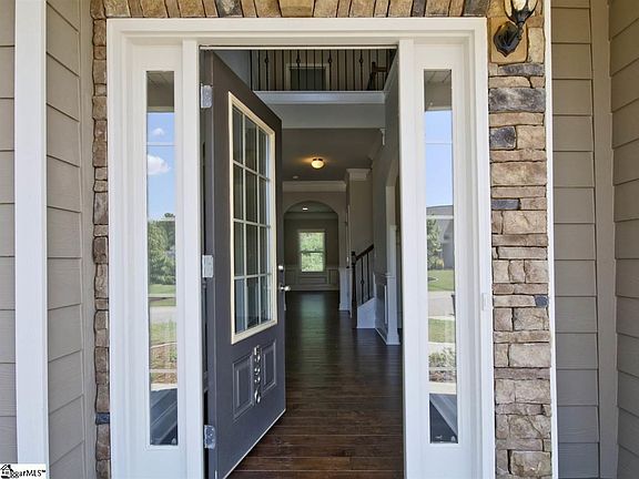 4th image of 536 Saddletree Dr