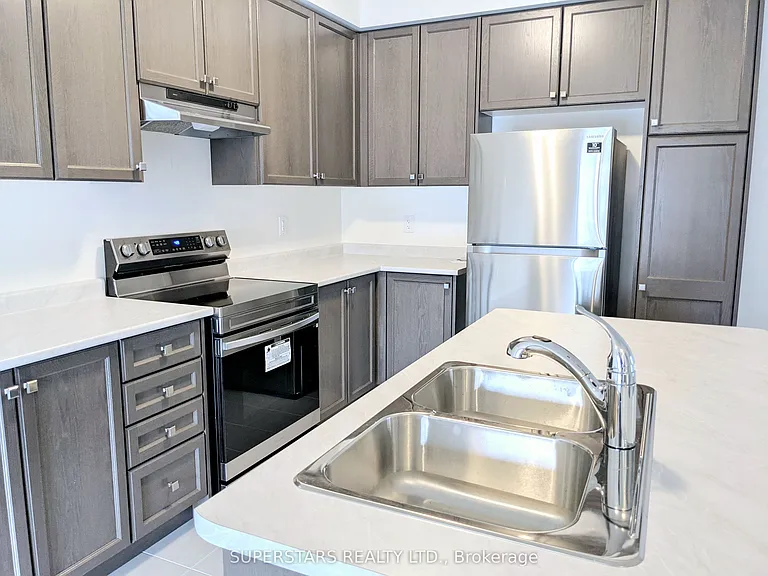 15 Delano Way — Photo 8