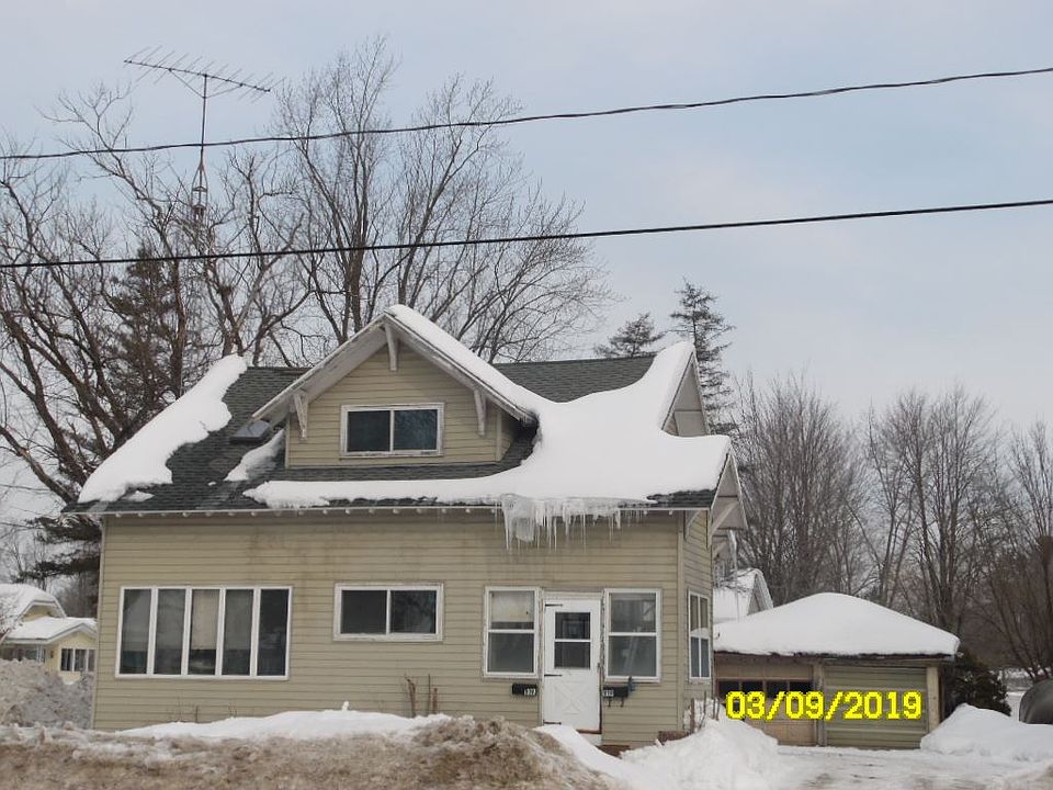 2nd image of 919 919 1/2 Western Ave