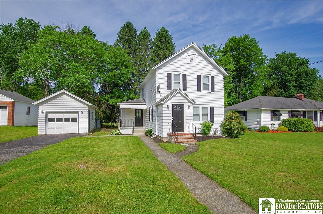 226 Huxley St, Jamestown, NY 14701 Zillow