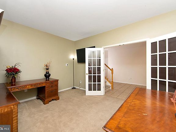 5th image of 1304 Sassafras Ln