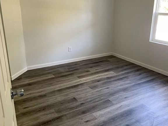 5th image of 611 Houston Rd