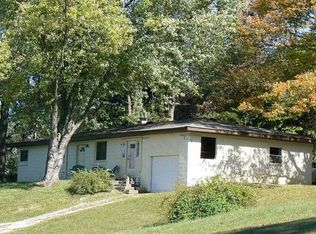 562 Loop Dr, Tell City, IN
