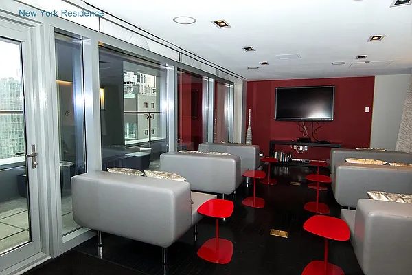 Rented by New York Residence | media 19