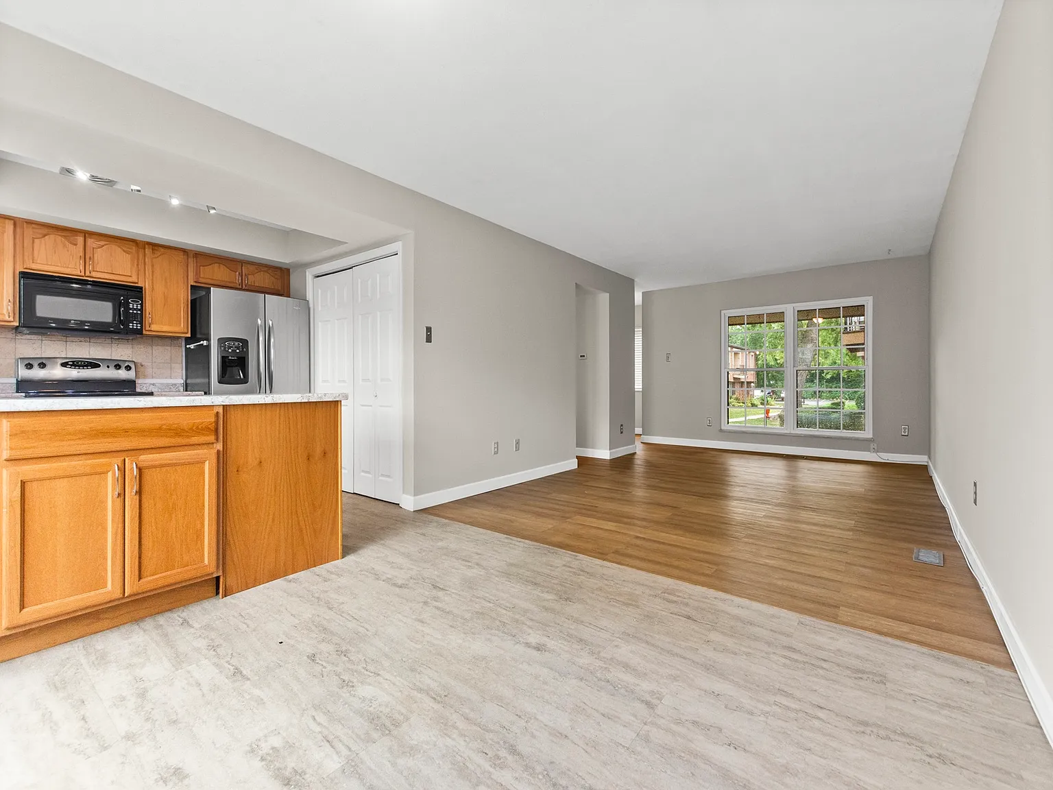 3 bed, 1396 sqft, $1,625 — Photo 4