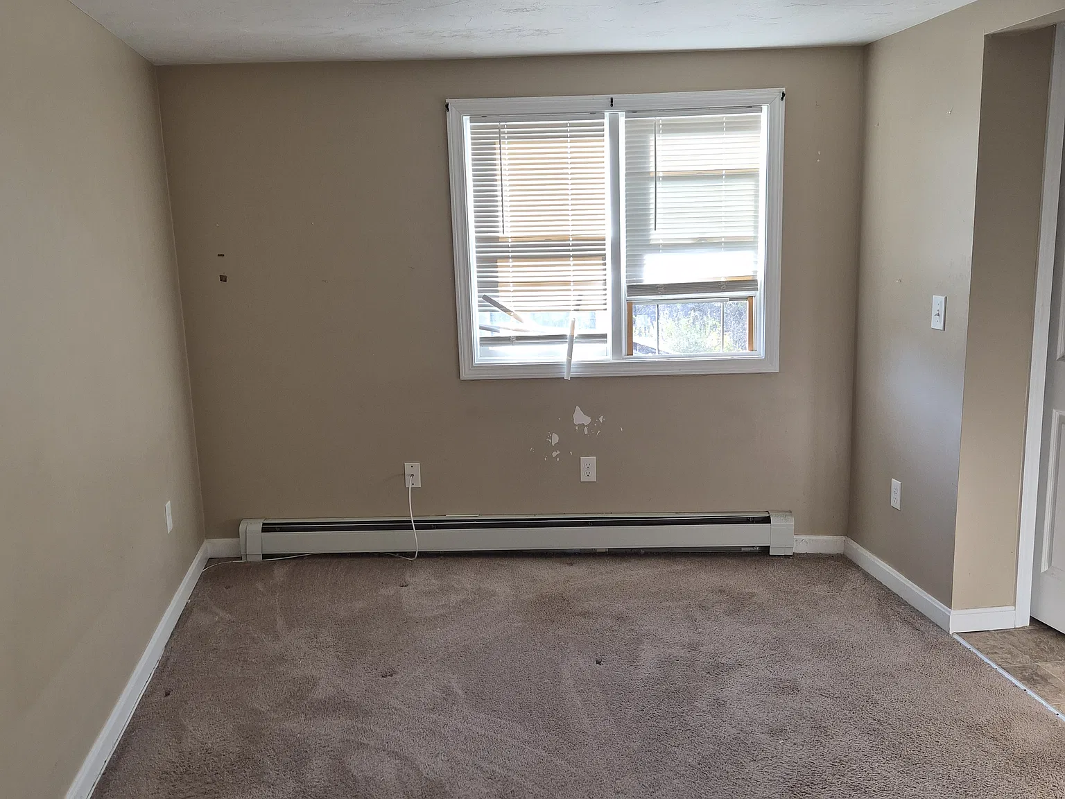 3 bed, 1250 sqft, $2,300 — Photo 4