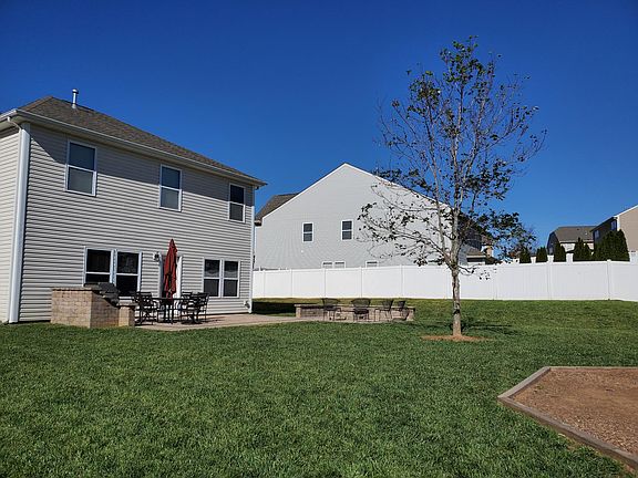 4th image of 4006 Erskine Ln
