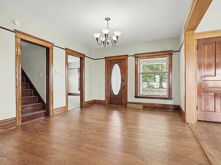 5050 Maple Grove Rd — Photo 13