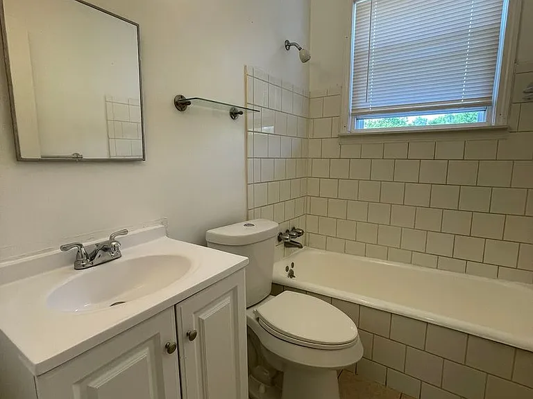 14800 E Vernor Hwy — Photo 29