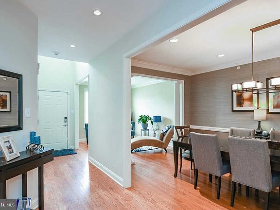4th image of 126 Barefield Ln