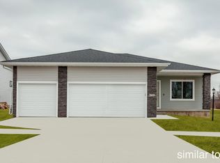 2913 River Ridge Rd, Des Moines, IA 50320