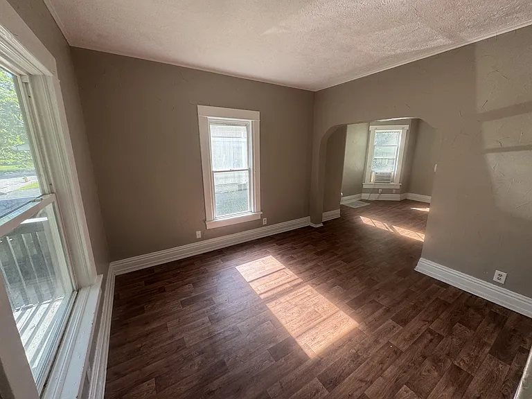2873 Kansas Ave — Photo 17