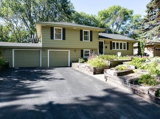 8648 Rich Rd, Bloomington, MN 55437