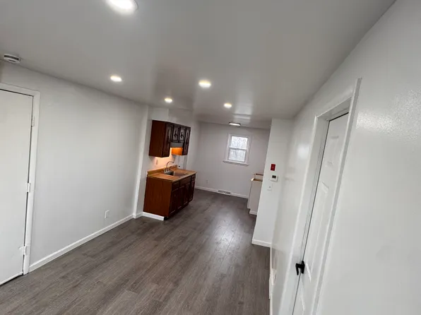 2 Schuyler St, Utica, NY