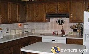 Lg.Kitchen - new count. & bk. splash