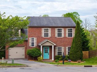 207 Azalea Rdg, Johnson City, TN 37601