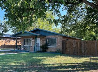 2802 Nichols St, Kerrville, TX 78028