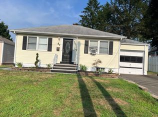 57 S Demarest Ave, Bergenfield, NJ 07621