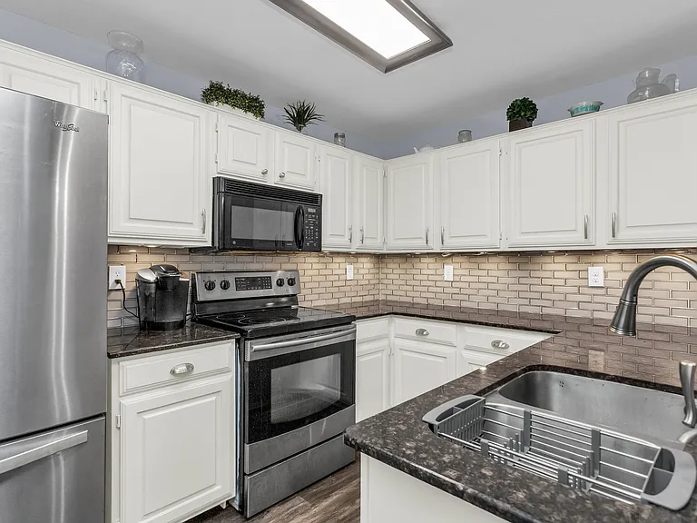 12660 Hillcrest Rd #9104 — Photo 8